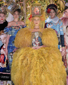 Я поведу тебя в музей: показ Dolce & Gabbana Alta Moda